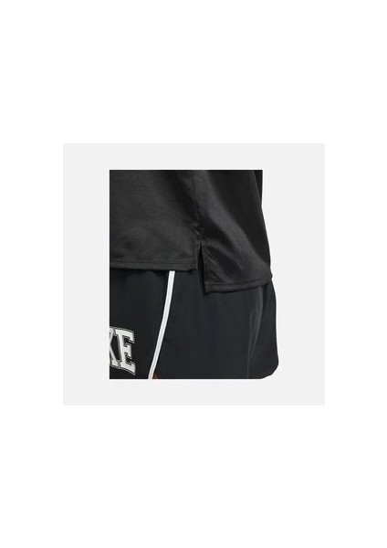 Dri-Fit Swoosh Graphic Running Short-Sleeve Kadın Tişört, Kadın Spor Siyah Tshirt indirimleri