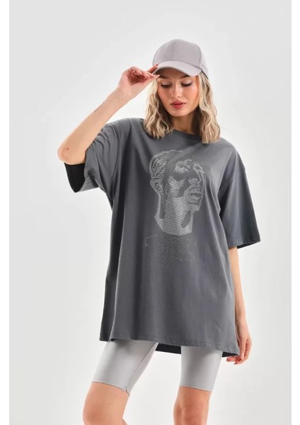 Üçay Taş Desenli Oversize T-Shirt Füme