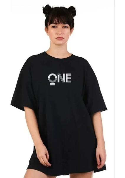 Üçay Baskılı Oversize T-Shirt Siyah