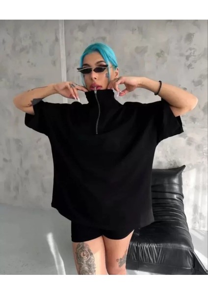 Üçay Yarım Fermuarlı Düz Oversize T-Shirt Siyah