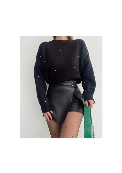 Kadın Siyah Düğme Detaylı Mini Deri Şort Etek modelleri