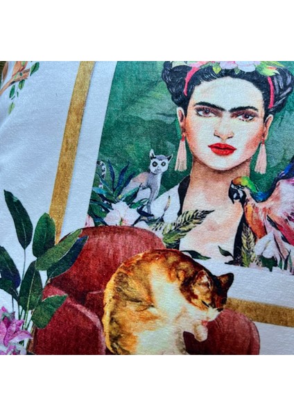 Sulu Boya Şirin Kedicik ve Meksikalı Kadın Portresi Desenli Dijital Baskılı Kadife Kırlent Kılıfı fiyatları