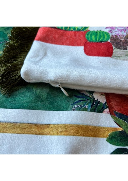 Sulu Boya Şirin Kedicik ve Meksikalı Kadın Portresi Desenli Dijital Baskılı Kadife Kırlent Kılıfı modelleri