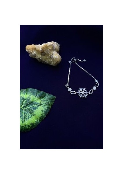 Kar Tanesi Model Baget Taşlı Gümüş Asansörlü Bileklik fiyatları