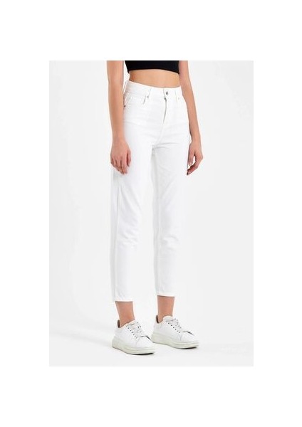 Kadın Yüksek Bel Beyaz Boyfriend Jeans Likralı Esnek Kot Pantolon 2024 modelleri