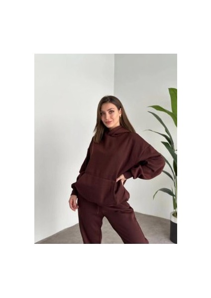 Kadın Kapşonlu Sweatshirt ve Paçası Lastikli Üç Iplik Polarlı Oversize Kahverengi Eşofman Takımı fırsatları