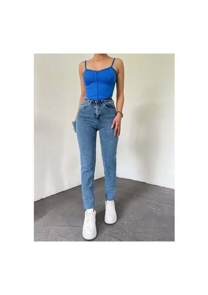 Leo 90's Dora Mavi Kar Yıkama Boyfriend Jean Kadın Solmaz Mom Toparlayıcı Kot Pantolon