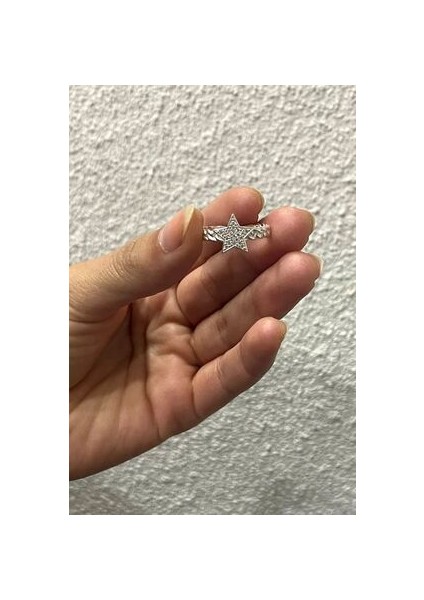 Kutup Yıldızı Model Zirkon Taşlı Gümüş Kadın Yüzük