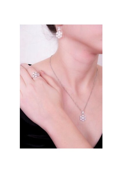 Kar Tanesi Model Zirkon Taşlı Gümüş Set