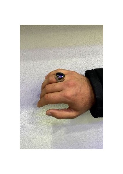 Çizgi Işlemeli Mistik Topaz Taşlı Gümüş Erkek Yüzük fiyatları