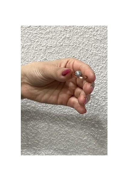Yuvarlak Model Elmas Montürlü Rose Kaplama Gümüş Kadın Yüzük