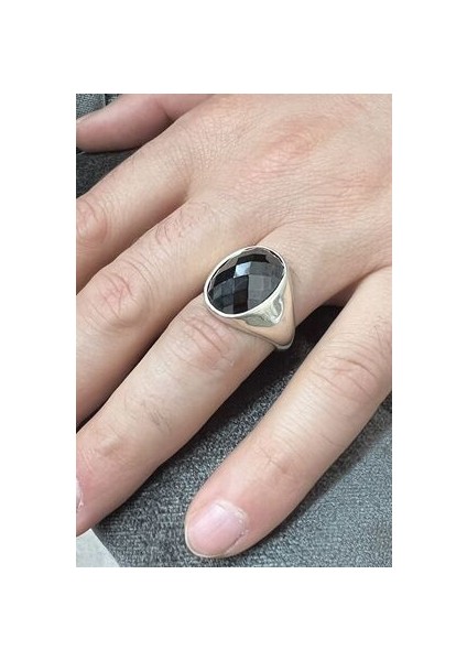 Sade Model Siyah Zirkon Taşlı 925 Ayar Gümüş Erkek Yüzük