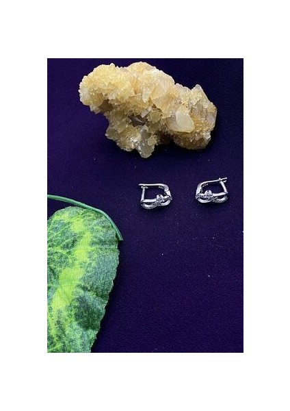Sonsuzluk Model Zirkon Taşlı Kadın Gümüş Küpe