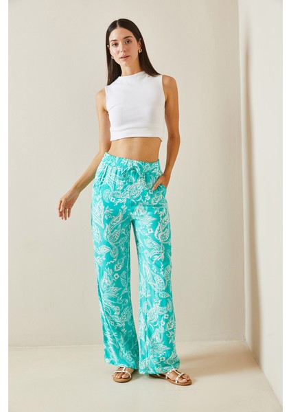 Su Yeşili Desenli Bol Paça Beli Lastikli Cepli Pantolon 5YXK5-48884-38 fırsatları
