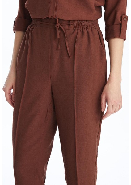 Lcwaıkıkı Classic Beli Lastikli Standart Fit Kadın Pantolon indirimleri