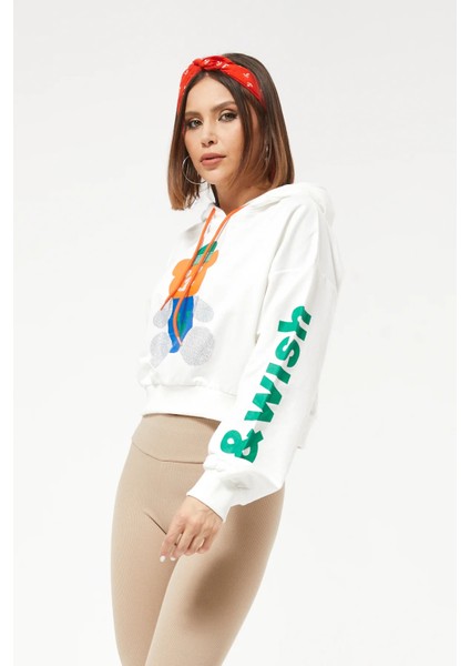 Kadın Kapüşonlu Taş Detaylı Ayıcık Baskılı Crop Sweatshirt Ekru ZN5087