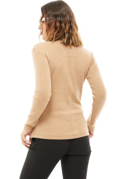 Kadın V Yaka Uzun Kollu Bluz Camel ZN5116