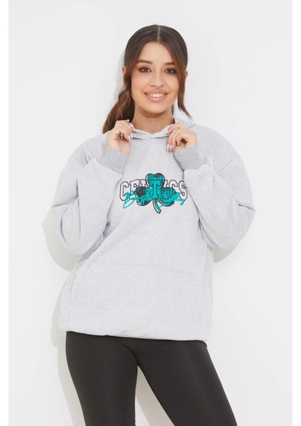 Kadın Baskılı Kapüşonlu Cepli Sweatshirt Gri ZN5046