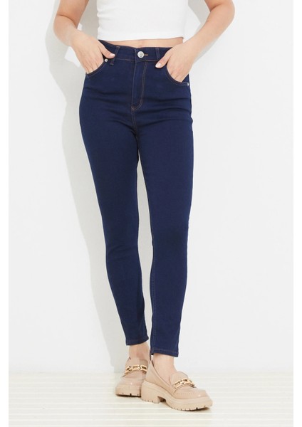 Kadın Slim Fit Kot Pantolon Koyu Lacivert ZN5111