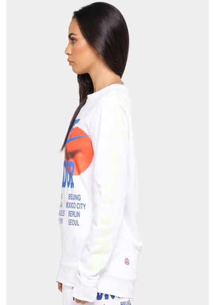 Sportswear World Tour 2 Long Sleeve Reflector Büyük Beden Unisex Baskılı Reflektörlü Sweatshirt Beyaz indirimleri