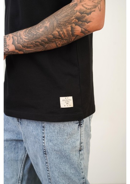 Kingbrich Life Is In The Baskılı Slim Fit Kalıp Erkek Tshirt