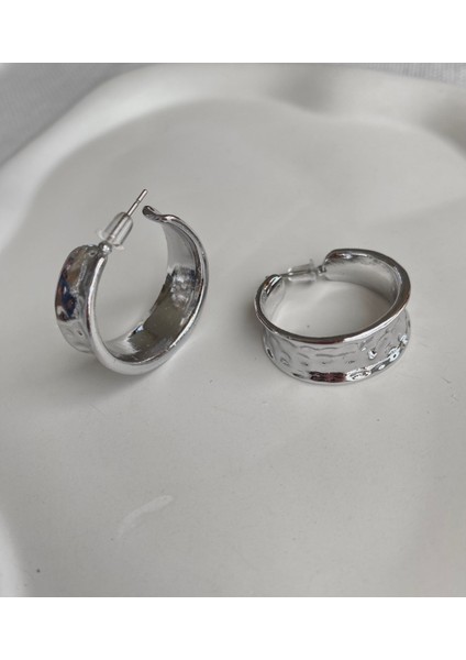 Kadın Küpe Kayık Biçim Taşlanmış Küpe modelleri