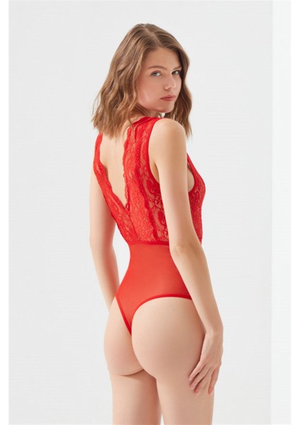 Kırmızı Dantelli Çıtçıtlı Dekolteli Tül Detaylı Kadın Bodysuit