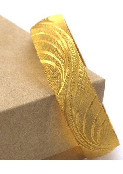 Altın Kaplama Dalgalı Çizgili 1.5 cm Bilezik BLZ-3058 indirimleri