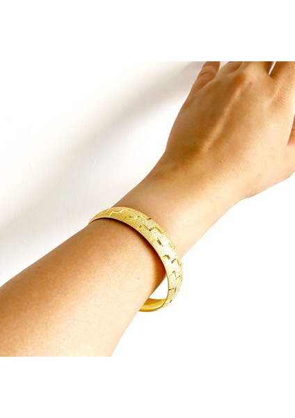 Bz Altın Kaplama 15 mm Desenli Simli Bilezik BLZ-3043 fiyatları