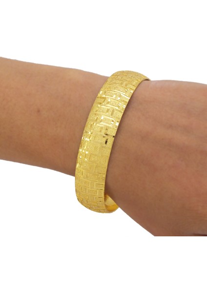 Bz 22 Ayar Altın Kaplama 15 mm Kare Desenli Bilezik BLZ-1095 fırsatları