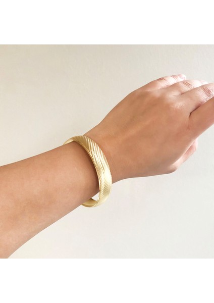 Bz 22 Ayar Altın Kaplama 15 mm Yan Çizgili Bilezik BLZ-1307 fiyatları