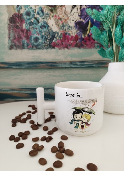 Love Is Resimli Baskılı Kupa
