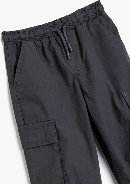 Jogger Paraşüt Pantolon Cepli Beli Bağlamalı Pamuklu modelleri