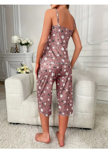 Çiçek Desenli Volan Detaylı Rahat Pijama Takımı