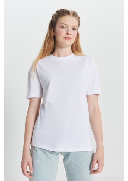 Pamuk Oversize Fit Bol Kesim Bisiklet Yaka Basic Tişört