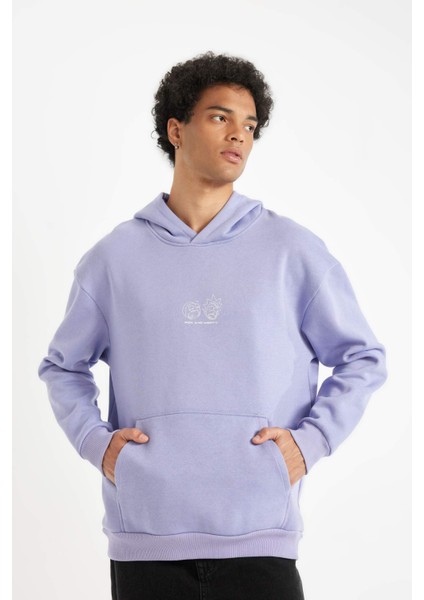 Rick and Morty Boxy Fit Kapüşonlu Sırt Baskılı Sweatshirt C6510AX24AU