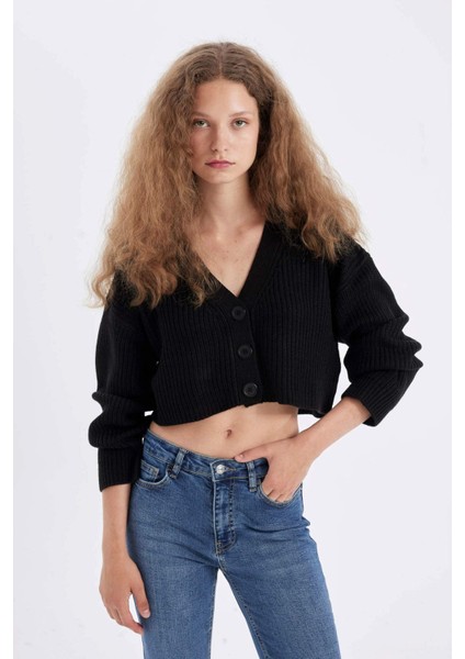 Regular Fit V Yaka Basic Düz Düğmeli Triko Hırka U2052AZ24AU modelleri