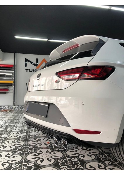 Seat Leon Mk3 Difüzör Style St Çıkışsız 2012-2016 Parlak Siyah modelleri