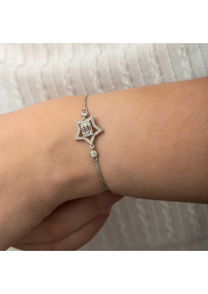 Gümüş Baget Taşlı Yıldız Kadın Bileklik indirimleri