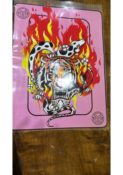 Ütü Ile Yapışan Sarı Kırmızı Aslan Transfer Baskı Tişört Baskı 42X30 cm fiyatları