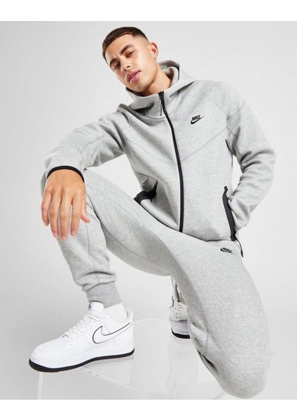 Sportswear Tech Fleece Windrunner Erkek Eşofman Üstü FB7921-063 fiyatları