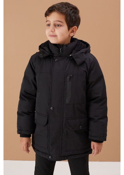 Siyah Kürklü Kapüşonlu Fermuarlı Göğüs Cepli Erkek Çocuk Mont 19075 fırsatları