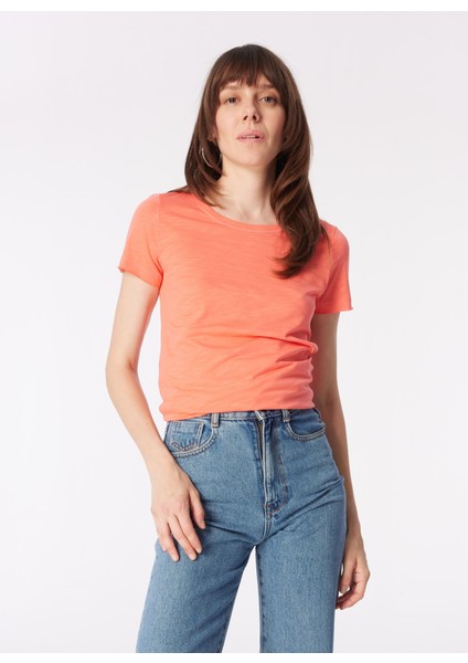 Bisiklet Yaka Mercan Kadın T-Shirt 3Tnhl103L