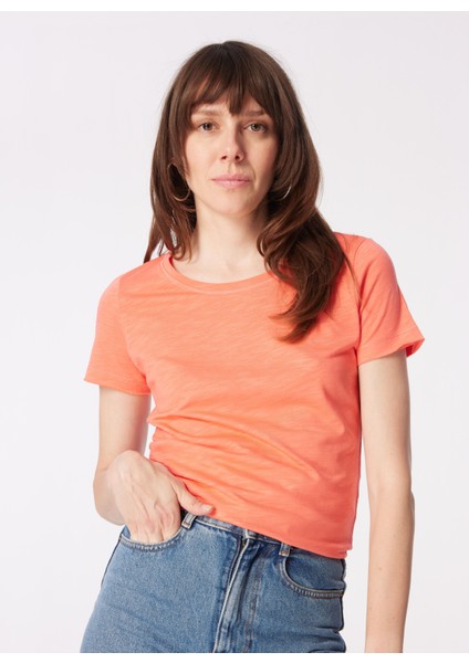 Bisiklet Yaka Mercan Kadın T-Shirt 3Tnhl103L modelleri