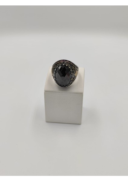 Kırmızı Zirkon Faset Kesim Taşlı Erkek Yüzüğü 24 mm 925 Ayar Gümüş Yüzük modelleri
