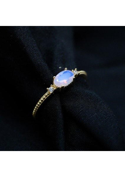 Gümüş Yüzük - Oval Kesim Kuvars Taşlı Yan Zirkon Taşlı 925 Ayar Gümüş Yüzük-Tektaş Hediyelik Yüzük fırsatları