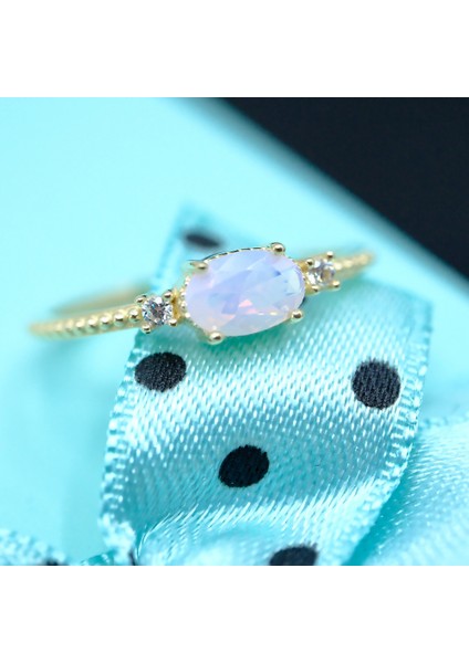 Gümüş Yüzük - Oval Kesim Kuvars Taşlı Yan Zirkon Taşlı 925 Ayar Gümüş Yüzük-Tektaş Hediyelik Yüzük indirimleri