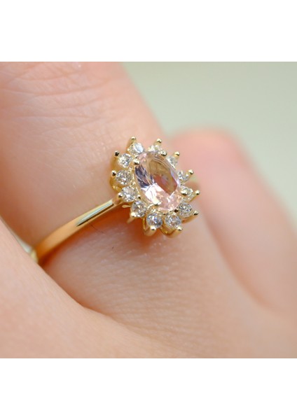 Gümüş Yüzük -Oval Kesim Zultanit Yan Zirkon Taşlı Modern 925 Ayar Gümüş Kadın Tektaş Yüzük-Hediyelik fırsatları