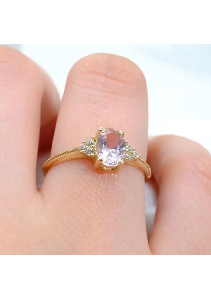 Fasek Gold Oval Kesim Pembe Safir Yan Zirkon Taşlı Tektaş Modern 925 Ayar Gümüş Kadın Yüzük Günlük-Hediyelik