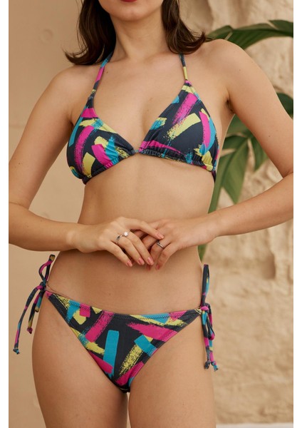 Üçgen Bikini Takımı Soft Desenler Siyah Fırça Desen